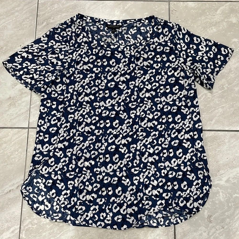 Bundle of tops for ladies 👚 Banana Republic, Ann Taylor and Old Navy. - Picture 6 of 10